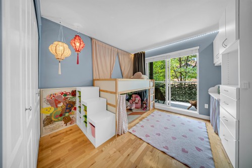 202-9650 148 Street, Surrey, BC 