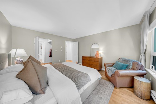 202-9650 148 Street, Surrey, BC 