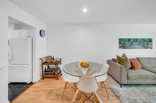 202-9650 148 Street, Surrey, BC 