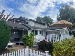 932 Habgood Street White Rock, BC V4B 4W6