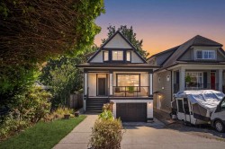 15554 Russell Avenue White Rock, BC V4B 2R3