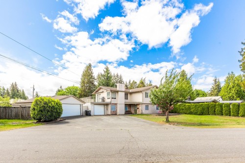 20554 43a Avenue  Langley, BC V3A 3C8