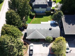 14150 Blackburn Avenue White Rock, BC V4B 2Z7