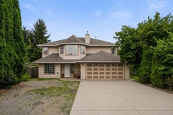 2749 Dehavilland Place Abbotsford, BC V2T 5E2