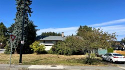 15407 Pacific Avenue  White Rock, BC V4B 1R4
