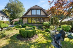 2122 Everett Street Abbotsford, BC V2S 7R9