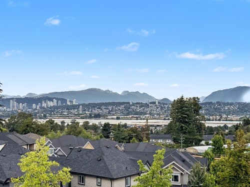 515-11077 Ravine Road  Surrey, BC V3T 3X5