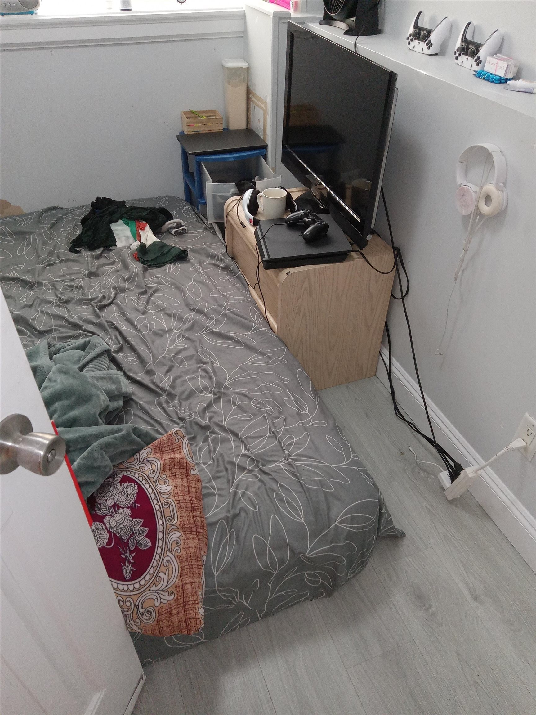 Image 1