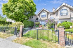 15415 Russell Avenue White Rock, BC V4B 2R5
