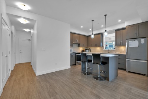 214-18811 72 Avenue, Surrey, BC 