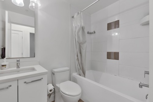 214-18811 72 Avenue, Surrey, BC 