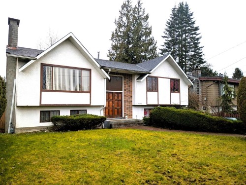 11812 85a Avenue  Delta, BC V4C 2V6