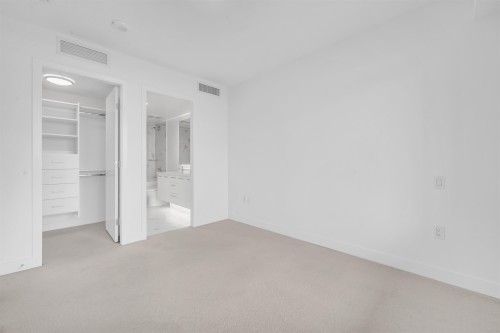 702-1588 Johnston Road, White Rock, BC 