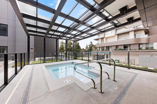 702-1588 Johnston Road, White Rock, BC 