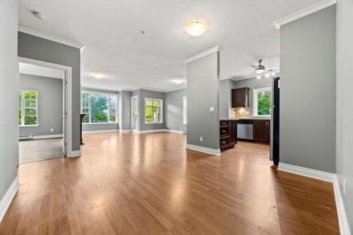 201-20286 53a Avenue  Langley, BC V3A 0A8