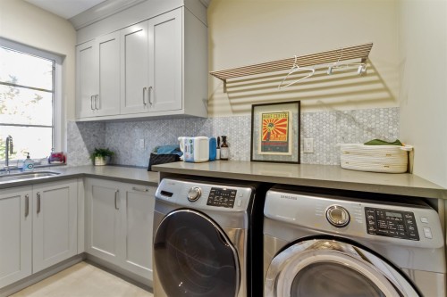 2611 127A Street, Surrey, BC 