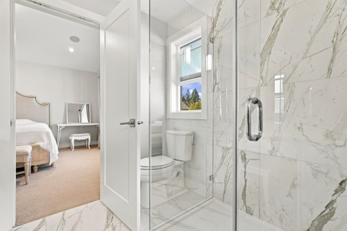 16475 21A Avenue, Surrey, BC 