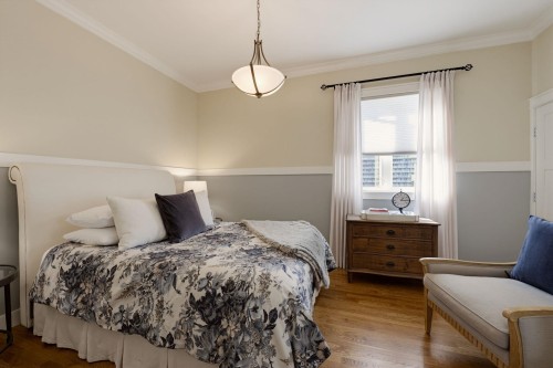 3098 Mcbride Avenue, Surrey, BC 