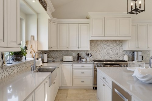 3098 Mcbride Avenue, Surrey, BC 