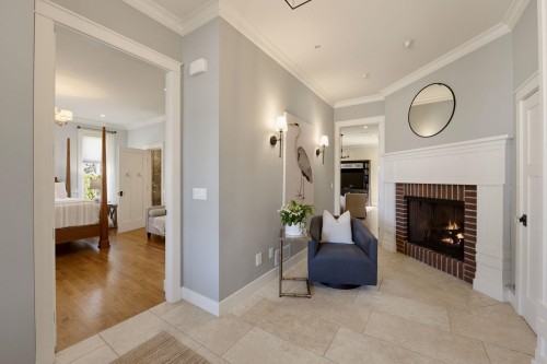 3098 Mcbride Avenue, Surrey, BC 