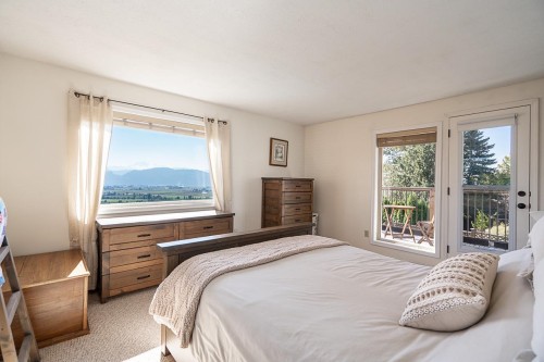 35950 Eaglecrest Place, Abbotsford, BC 