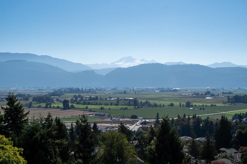 35950 Eaglecrest Place, Abbotsford, BC 