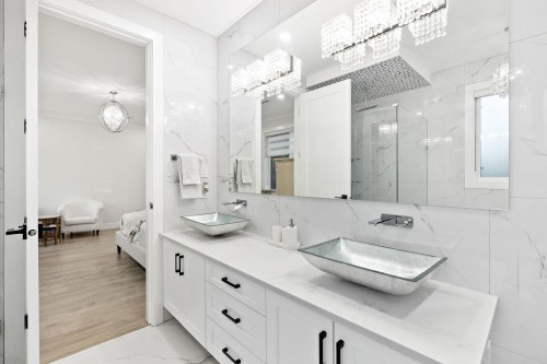 18065 58A Avenue, Surrey, BC 