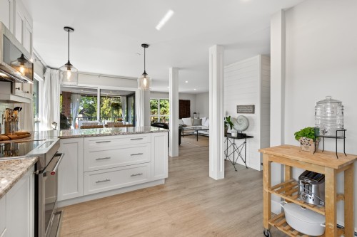 302-1290 Martin Street, White Rock, BC 