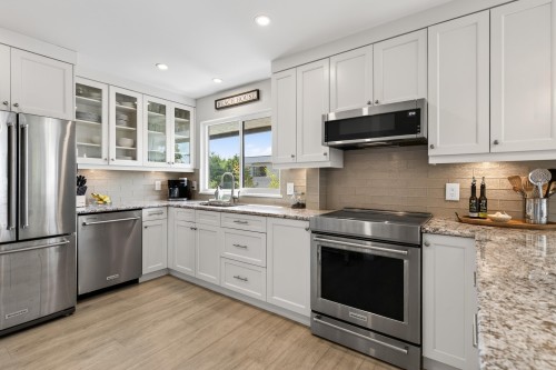 302-1290 Martin Street, White Rock, BC 