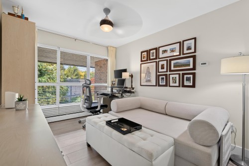 302-1290 Martin Street, White Rock, BC 