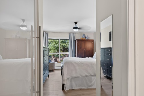 302-1290 Martin Street, White Rock, BC 