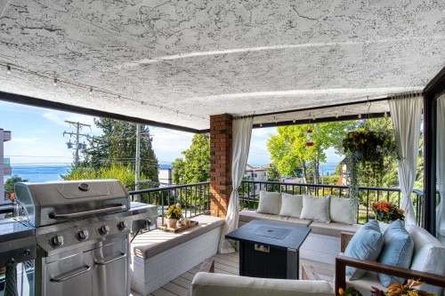 302-1290 Martin Street, White Rock, BC 