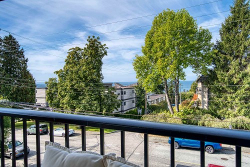 302-1290 Martin Street, White Rock, BC 
