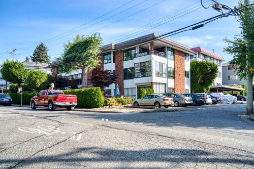 302-1290 Martin Street, White Rock, BC 