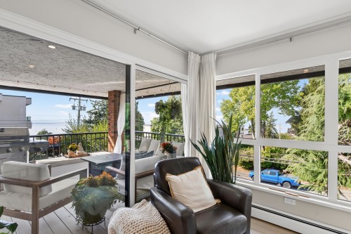 302-1290 Martin Street, White Rock, BC 