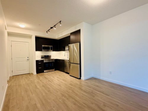 418-15733 85th Avenue , Surrey, BC V4N 6W8 2