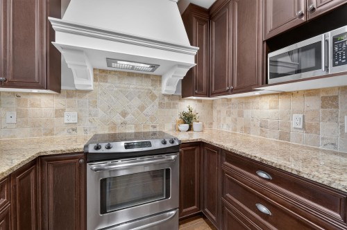107-19530 65 Avenue, Surrey, BC 