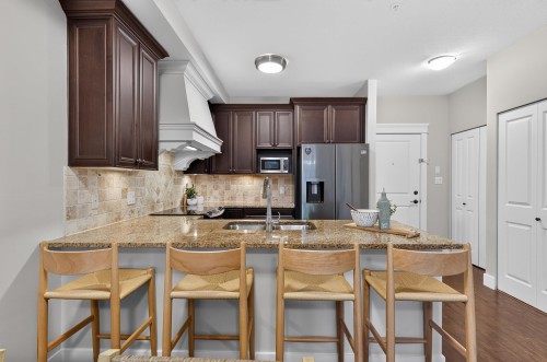 107-19530 65 Avenue, Surrey, BC 
