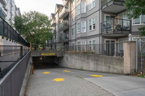 303-20200 56 Avenue, Langley, BC 