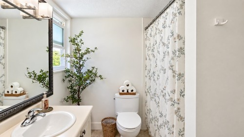 7545 143 Street, Surrey, BC 