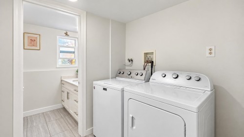 7545 143 Street, Surrey, BC 