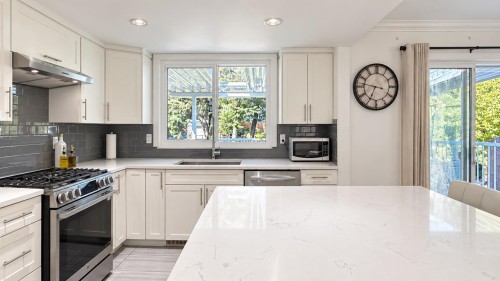 7545 143 Street, Surrey, BC 