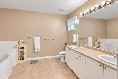 6615 205 Street, Langley, BC 