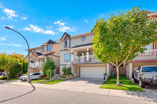 6615 205 Street, Langley, BC 