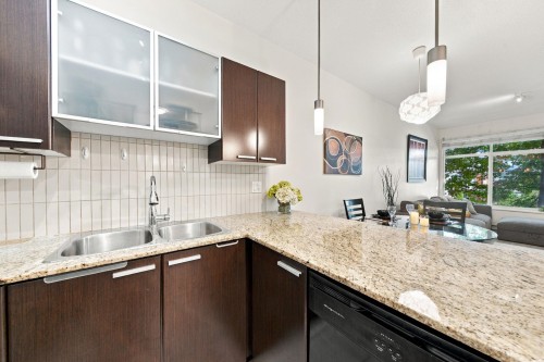 206-10499 University Drive, Surrey, BC 