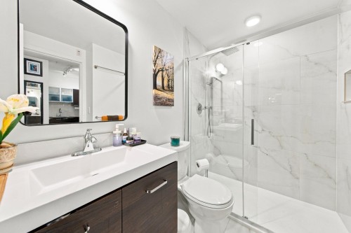 206-10499 University Drive, Surrey, BC 