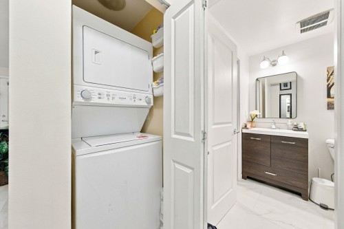 206-10499 University Drive, Surrey, BC 