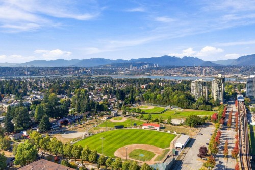 206-10499 University Drive, Surrey, BC 