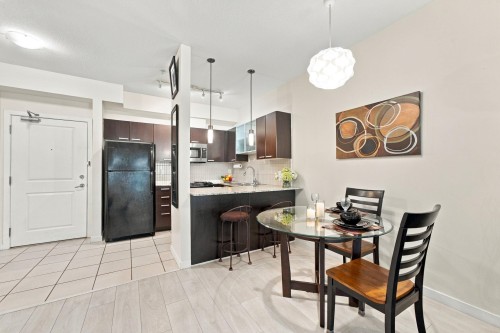206-10499 University Drive, Surrey, BC 