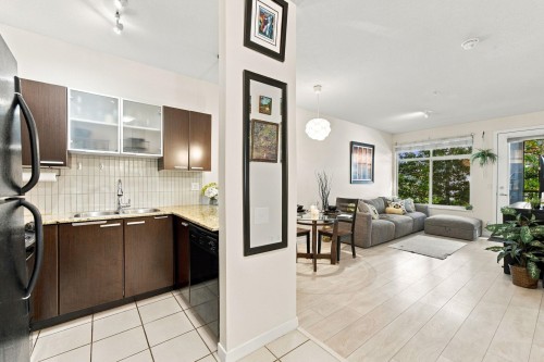 206-10499 University Drive, Surrey, BC 